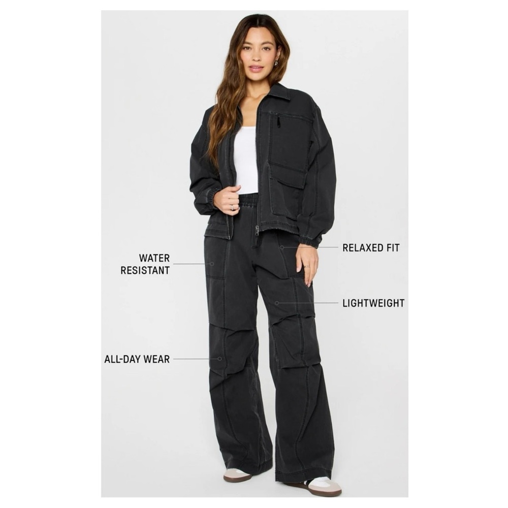 Fabletics Blue Wide-Leg Pants - Picture 4 of 10
